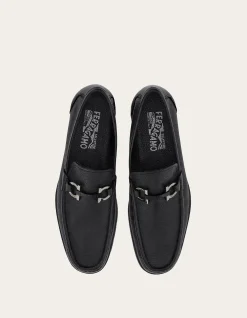 MOCCASIN WITH GANCINI ORNAMENT