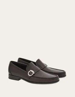 MOCCASIN WITH GANCINI ORNAMENT