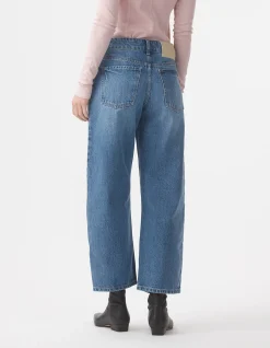 Nadia Barrel Leg Jean