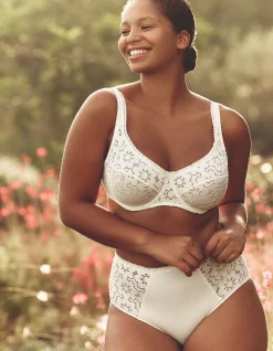 Oisive Plunging Full Cup Bra