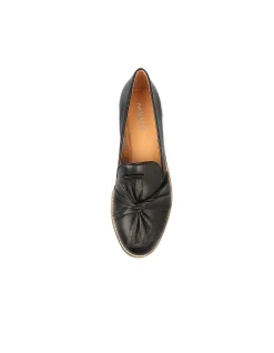 Opitto Black Leather Flat Shoes