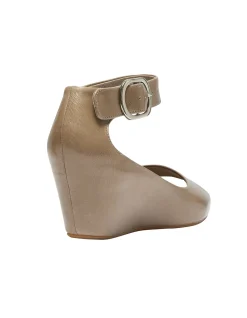 PIPPA WEDGE SANDAL