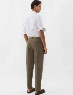 PLEATED FRONT CHINO