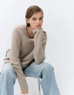 RELAXED LONG SLEEVE V-NECK WOOL NYLON BLEND COMFORTABLE KNIT
