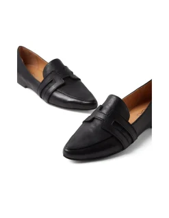 Sadita Pointed Toe Leather Loafers