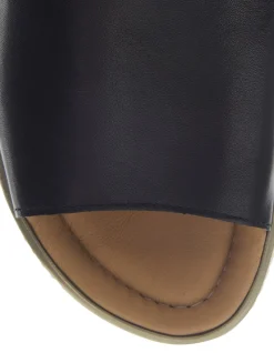 SAFARI SANDAL