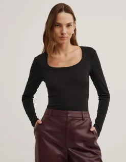 Scoop Neck Long Sleeve Top