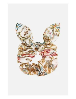 SCRUNCHIE WITH TIE AND CHARM