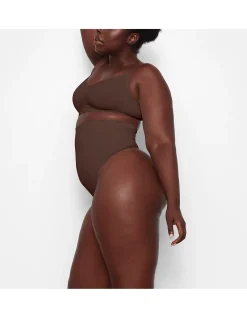 SEAMLESS SCULPT HIGH WAIST THONG