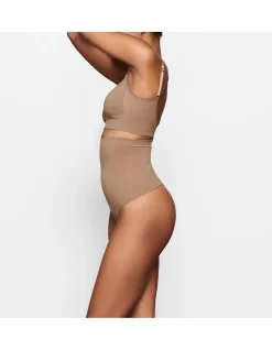 SEAMLESS SCULPT HIGH WAIST THONG