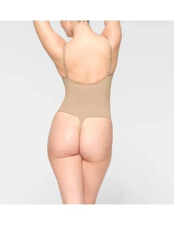SEAMLESS SCULPT THONG BODYSUIT