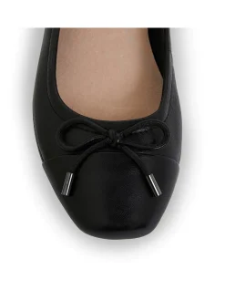 SHANNON HEEL