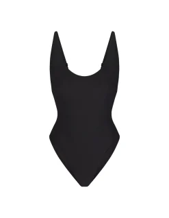 SIGNATURE SWIM SCOOP NECK ONEPIECE