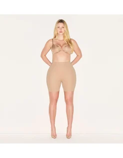 SKIMS BODY HIP SHAPING MID THIGH SHORT