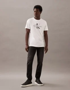 Slim Taper Essential Black Tapered Jeans