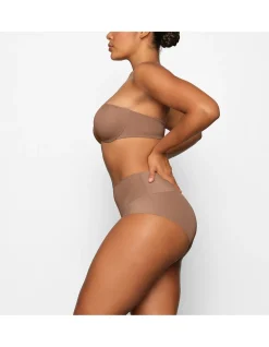 SMOOTHING INTIMATES HIGH WAISTED BRIEF