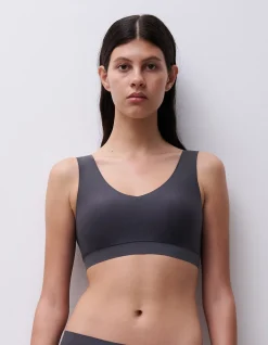 SOFT STRETCH V-NECK PADDED TOP