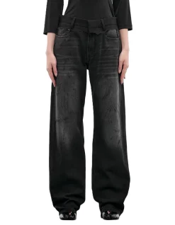 STRAIGHT LEG JEANS