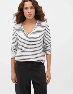 SUPERSOFT V NECK TOP