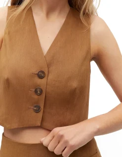 TAILORED CROP VEST