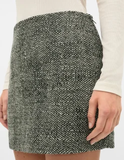 TEXTURED MINI SKIRT