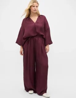 TEXTURED SATIN GATHERED PANT