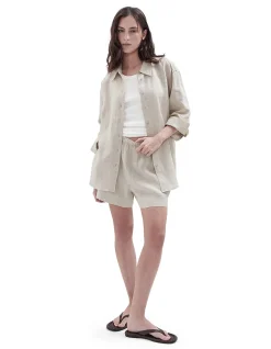 THE CLASSIC OVERSIZED LINEN SHIRT