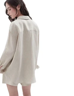 THE CLASSIC OVERSIZED LINEN SHIRT