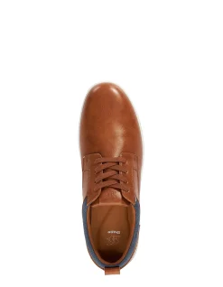 TRAVELS SNEAKER