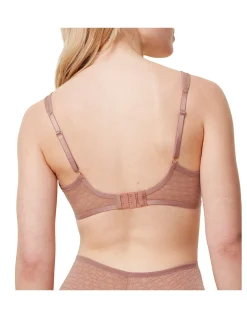 Triumph Signature Sheer W01 EX