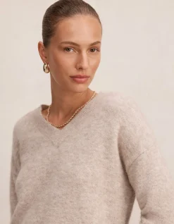 VIVIENNE V NECK JUMPER