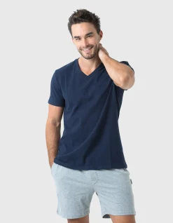 V NECK ESSENTIAL T-Shirt