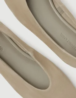 WOMEN'S Andrea Suede Ballet Flat SHOE