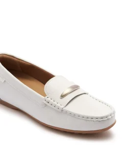 WOMEN'S Foxx White Pebbled SHOE