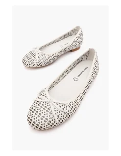 WOMEN'S NOVA SHOE