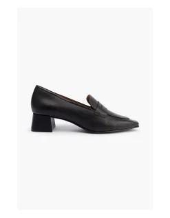WOMEN'S WHIM SHOE