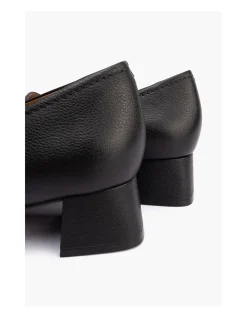 WOMEN'S WHIM SHOE