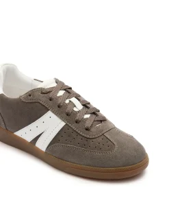 WOMEN'S Levi Sable Suede SNEAKER