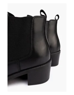 WOMEN'S MARCIA BOOT