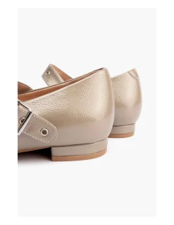 WOMEN'S NURIA SHOE