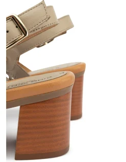 WOMEN'S ROMA SANDAL