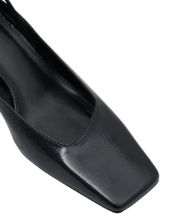 WOMEN'S Sara Kitten Heel SHOE