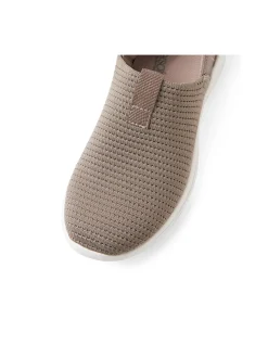Yarrni Cushioned Comfort Sneaker